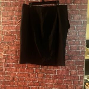 NWT ELOQUII Sz 14 women's knee length black (rm 75)